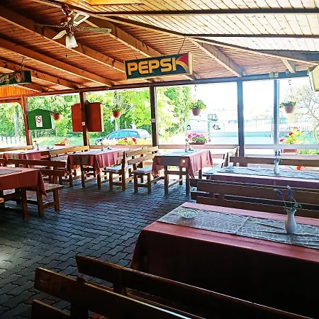 Janika Pensionat Vonyarcvashegy