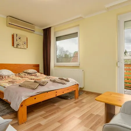Janika Pensionat Vonyarcvashegy